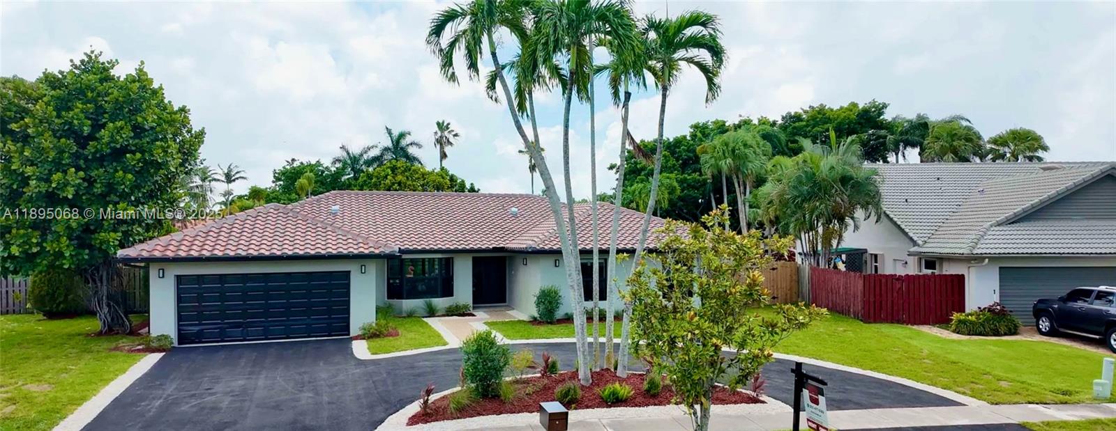 1005 NW 99th Ave, Plantation FL 33322