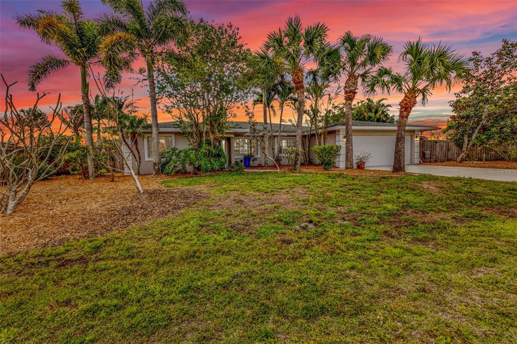 28401 COCO PALM DR, PUNTA GORDA, FL — photo 2 of 30