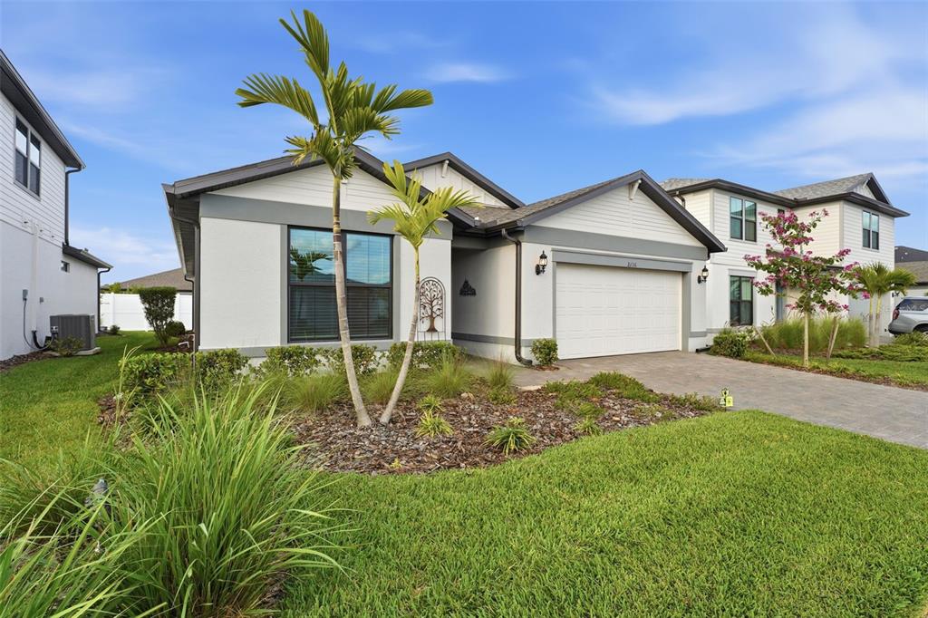 2136 LAURIFOLIA COURT