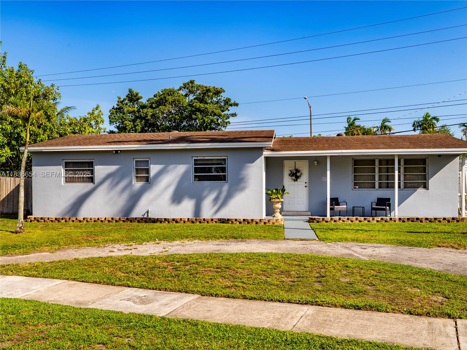 6530 Tyler St, Hollywood FL 33024