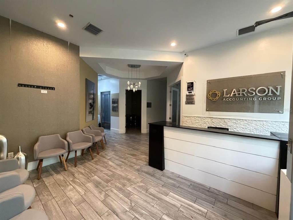 7901 KINGSPOINTE PARKWAY UNIT 16 and 17
