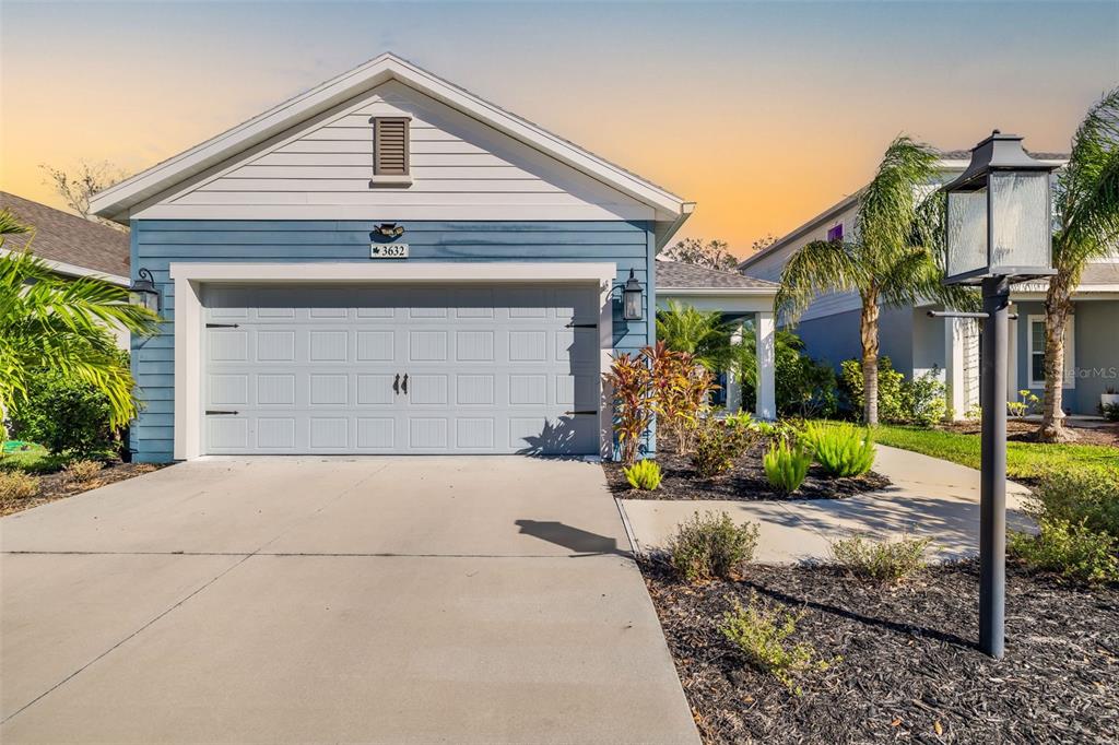 3632 SHIMMERING OAKS DRIVE