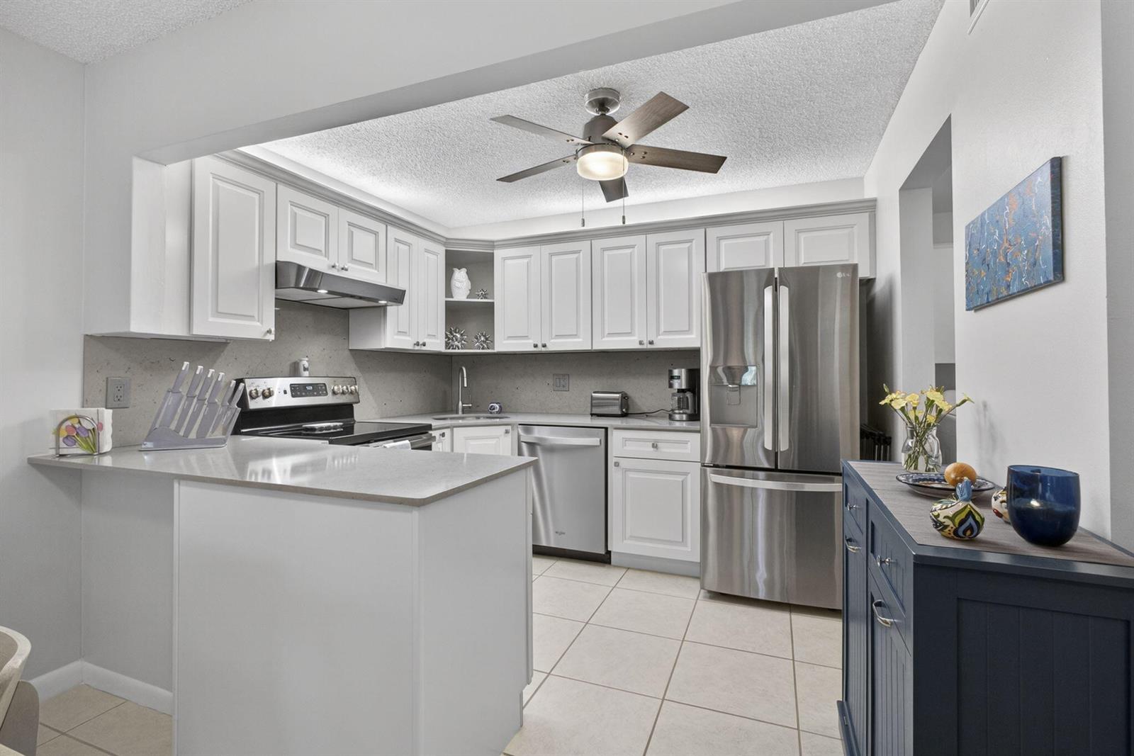 301 Pine Ridge Circle # 2, FL 33463