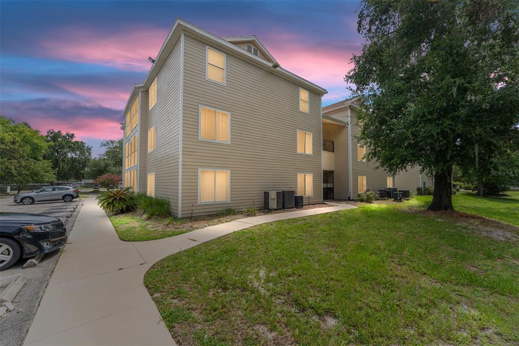 3800 SW 20TH AVENUE UNIT 210