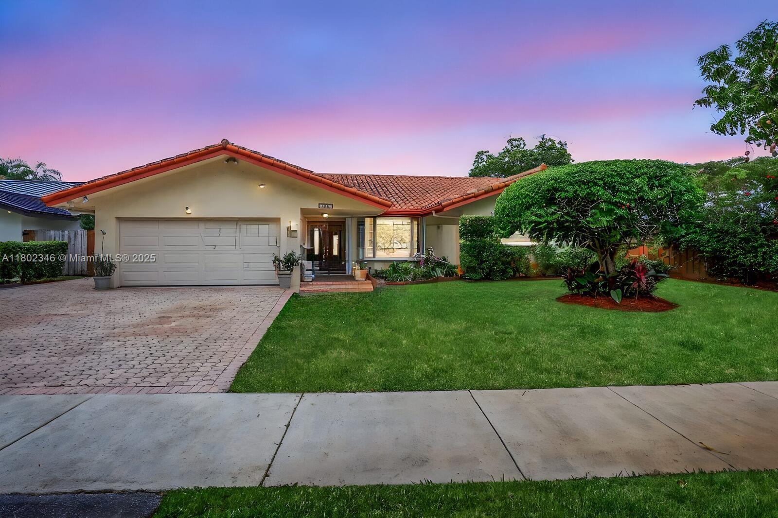 8032 SW 90th Ave, Miami FL 33173