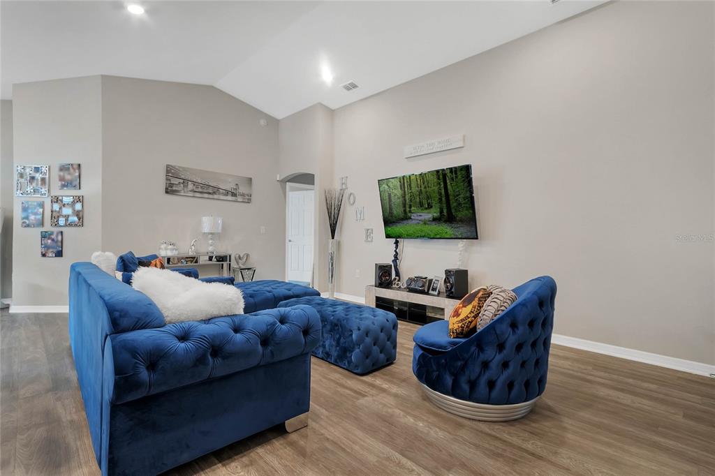 1042 CORSO DRIVE, WINTER HAVEN, FL — photo 5 of 30