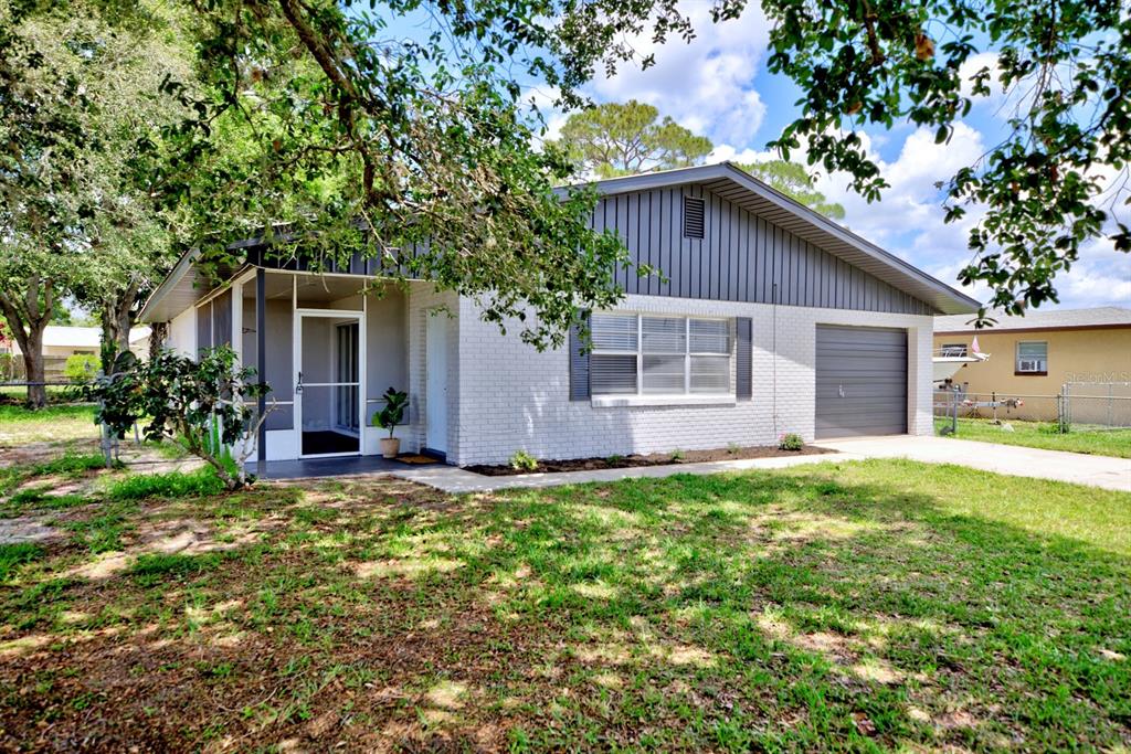 1221 MELODY LANE