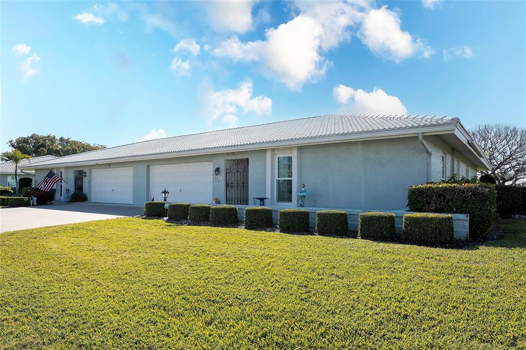 6517 10TH AVENUE W, BRADENTON, FL — photo 2 of 28