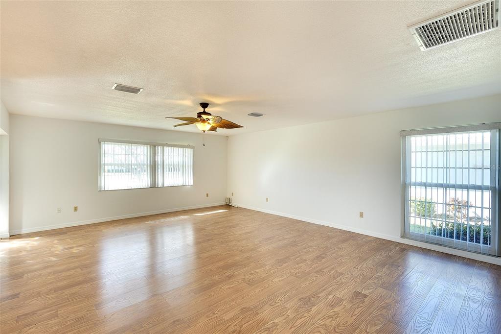 6517 10TH AVENUE W, BRADENTON, FL — photo 5 of 28