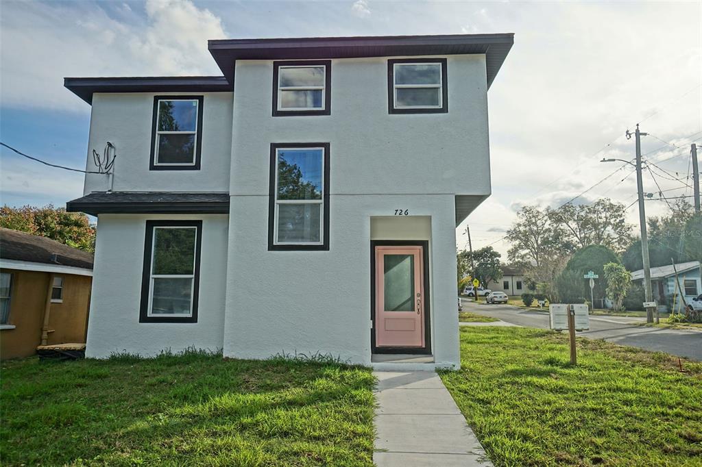726 W 12TH STREET