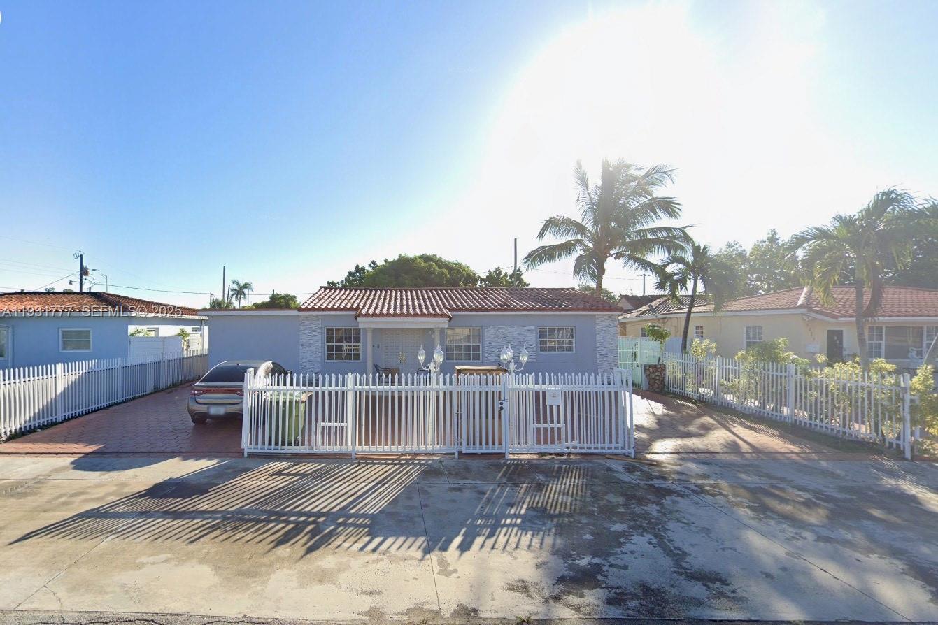 4841 W 2nd Ln, Hialeah FL 33012
