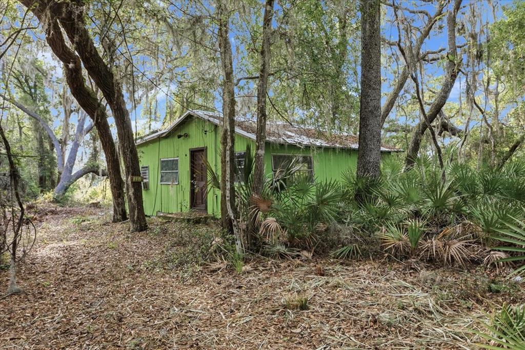 138 HUTCHINSON LANE