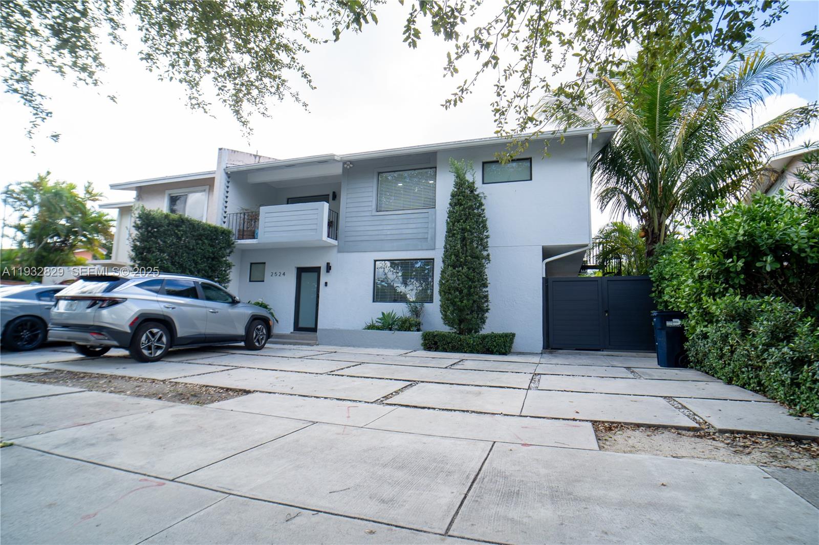 2524 SW 112th Ave, Miami FL 33165