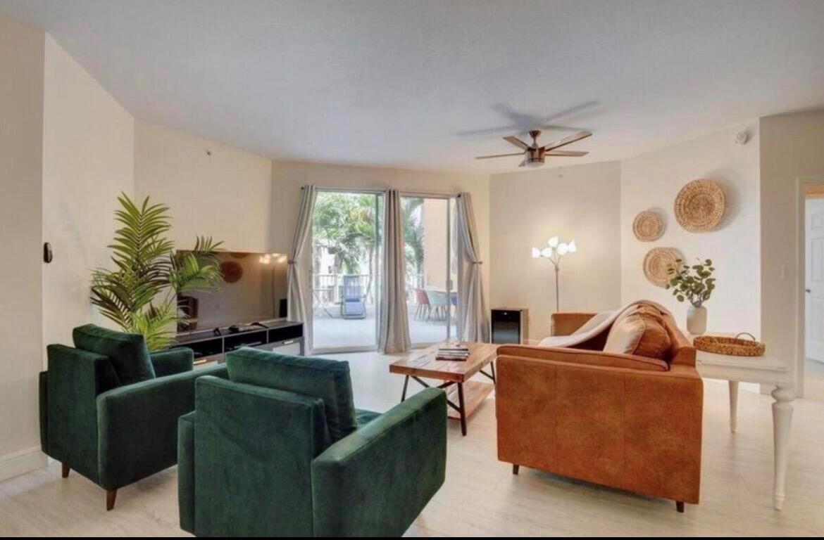 802 W Windward Way # 216, Lantana FL 33462