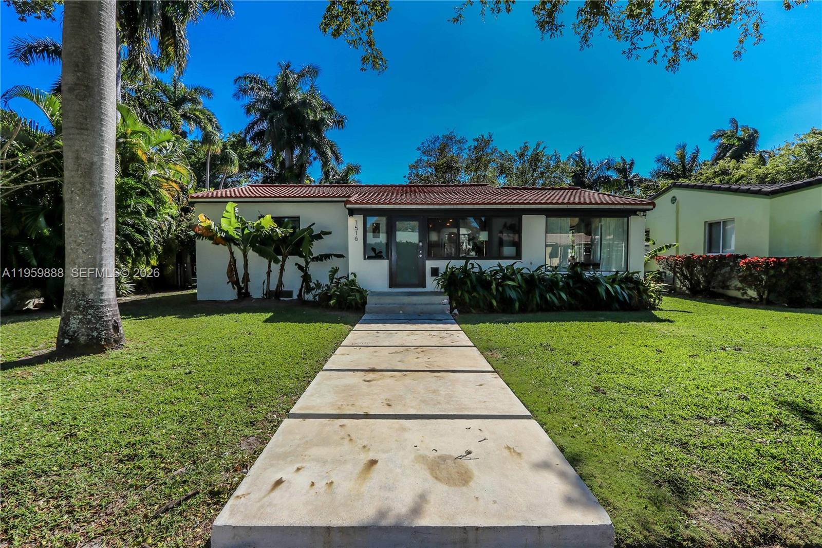 1516 Mayo St, Hollywood FL 33020