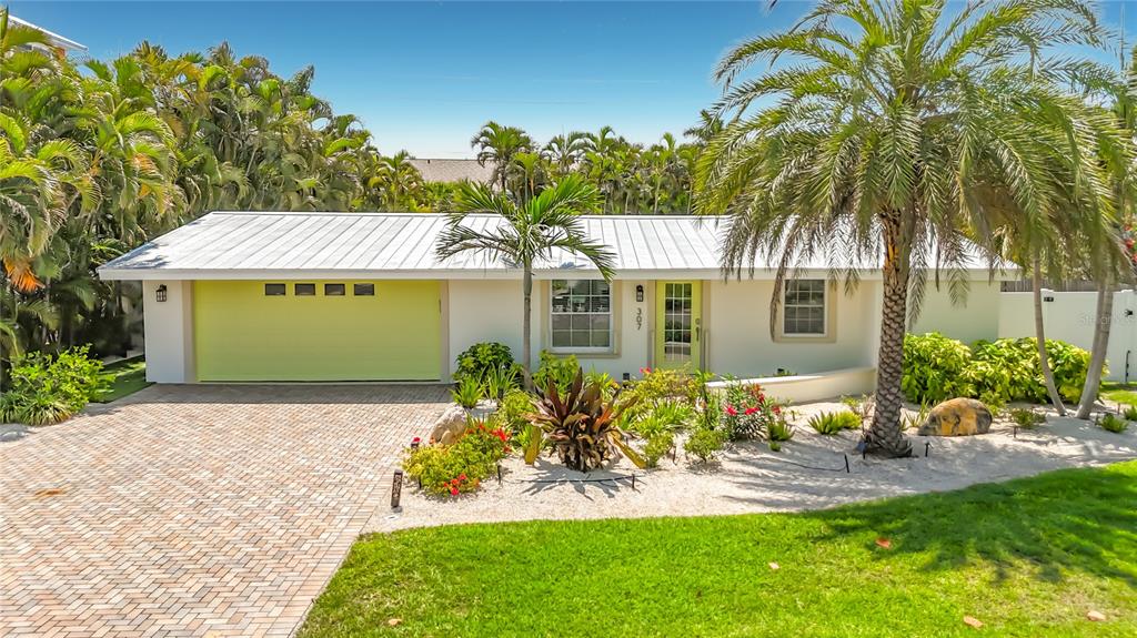 307 68TH, HOLMES BEACH, FL — photo 2 of 30