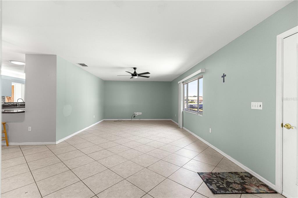 8475 SE 137TH LOOP, SUMMERFIELD, FL — photo 4 of 30