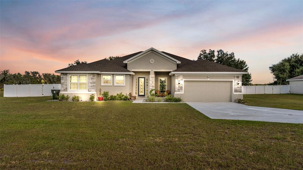 940 LOCHLAND LOOP