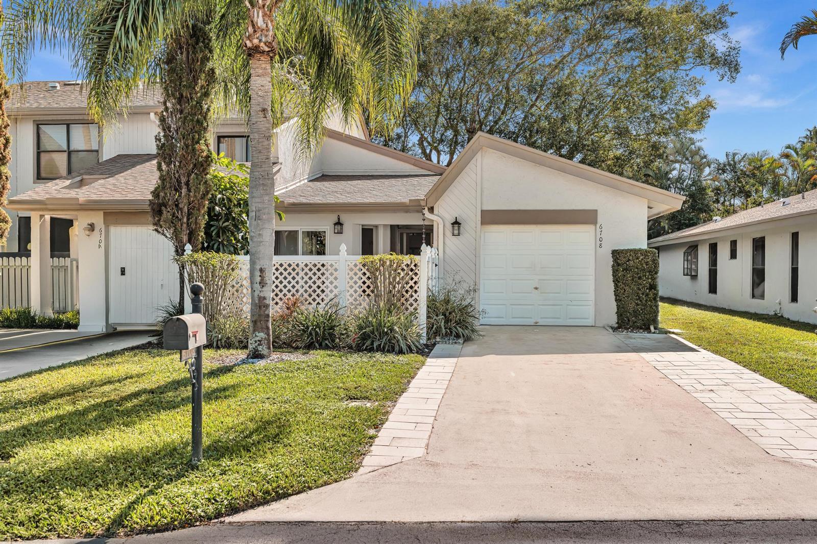 6708 Canary Palm Circle, Boca Raton FL 33433