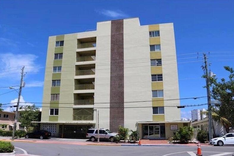 8001 Crespi Boulevard # 5c, Miami Beach FL 33141