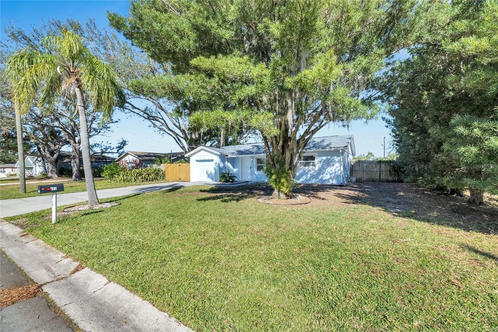 527 FOX RUN TRAIL, APOLLO BEACH, FL — photo 4 of 30