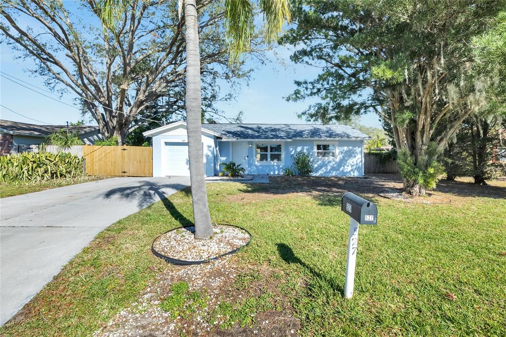 527 FOX RUN TRAIL, APOLLO BEACH, FL — photo 5 of 30