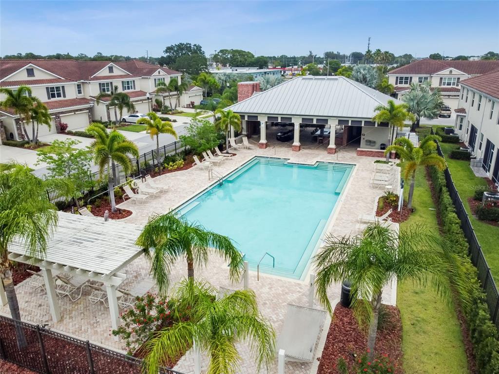 5252 6TH WAY N, ST PETERSBURG, FL — photo 2 of 30