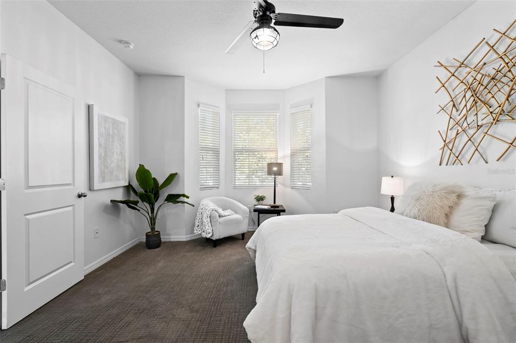 5252 6TH WAY N, ST PETERSBURG, FL — photo 4 of 30
