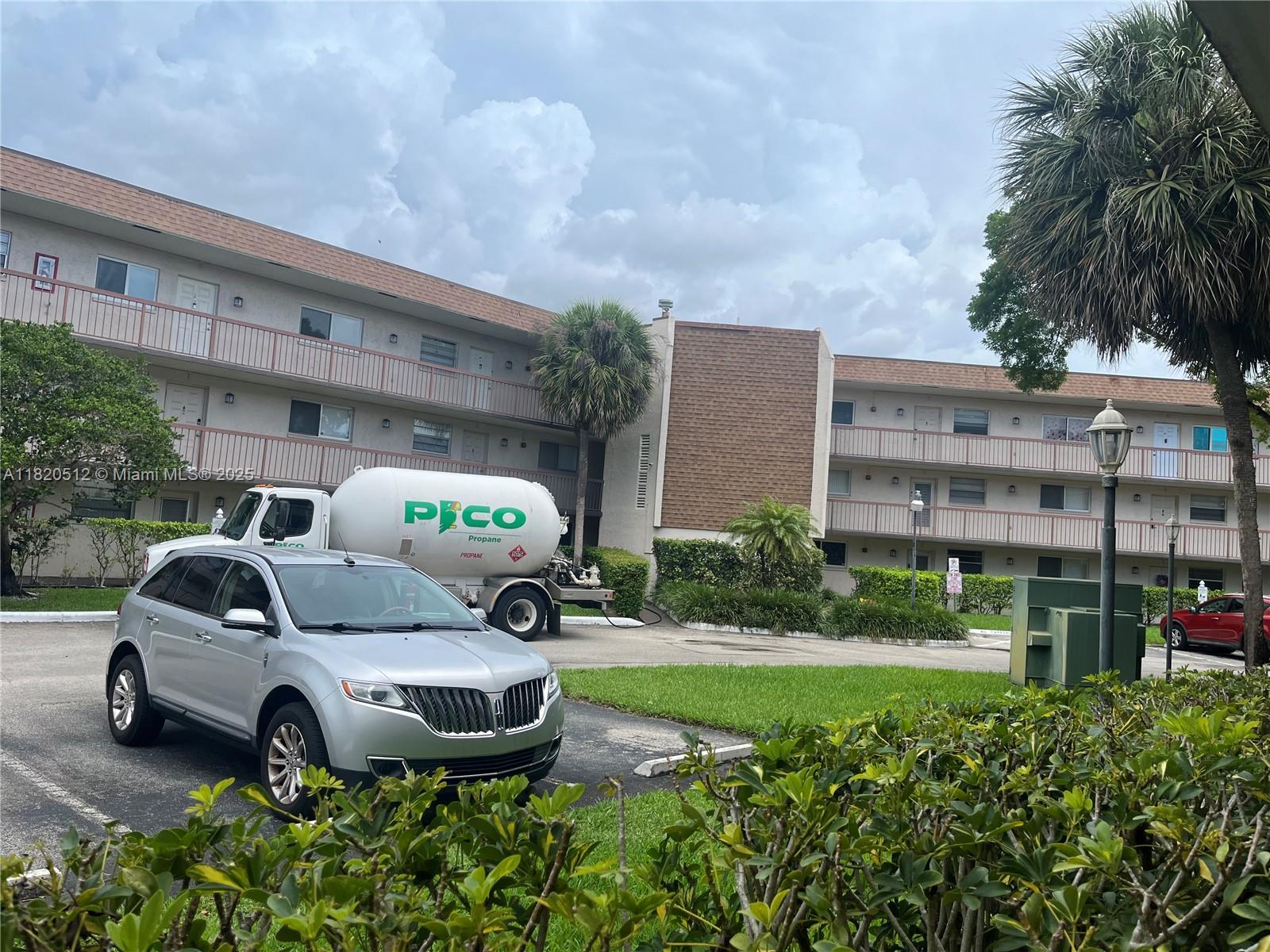 7450 NW 17th St # 107, Plantation FL 33313