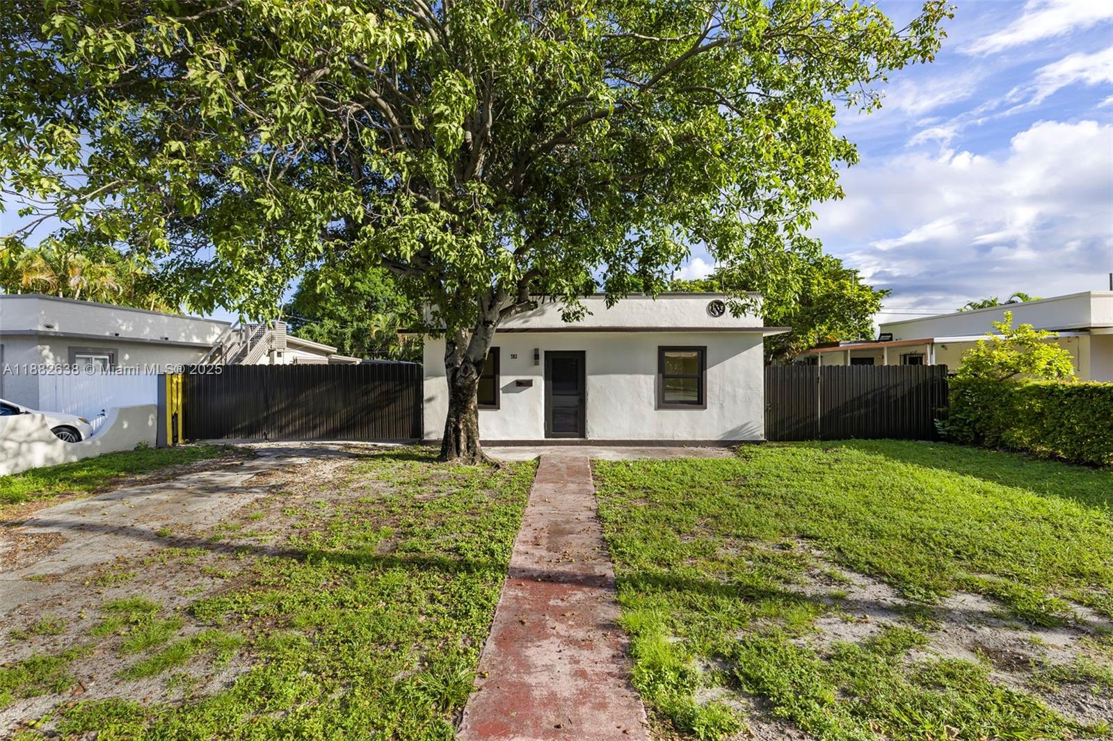 783 E 17th St, Hialeah FL 33010