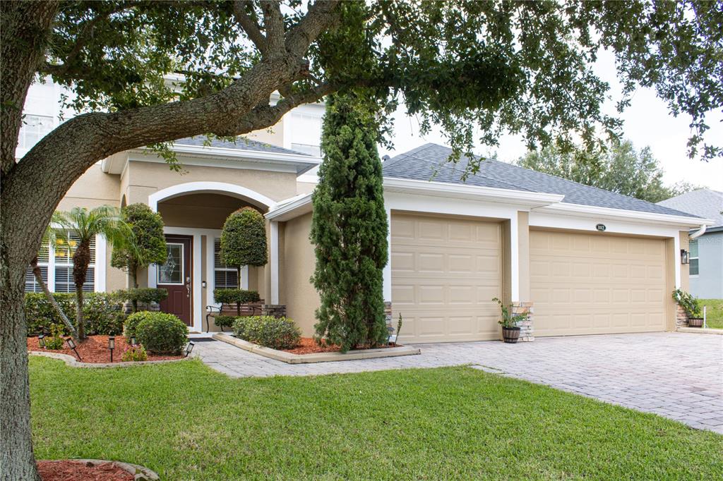 1112 GLENRAVEN LANE