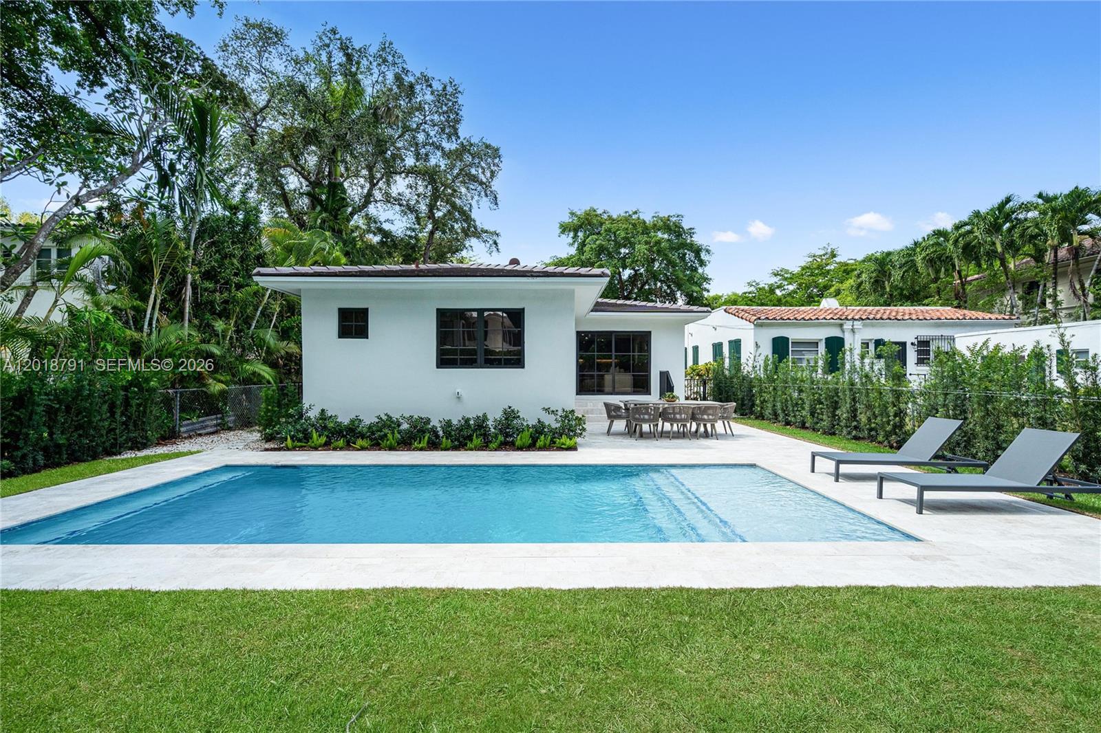 1037 Sevilla Ave, Coral Gables FL 33134