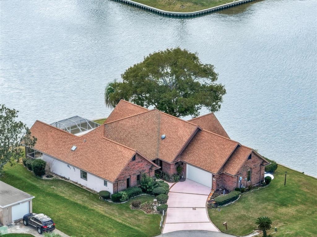 10 CASTLE COURT