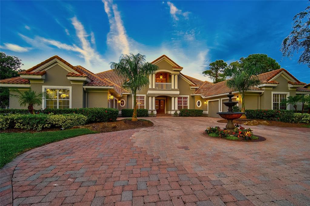 854 MACEWEN DRIVE