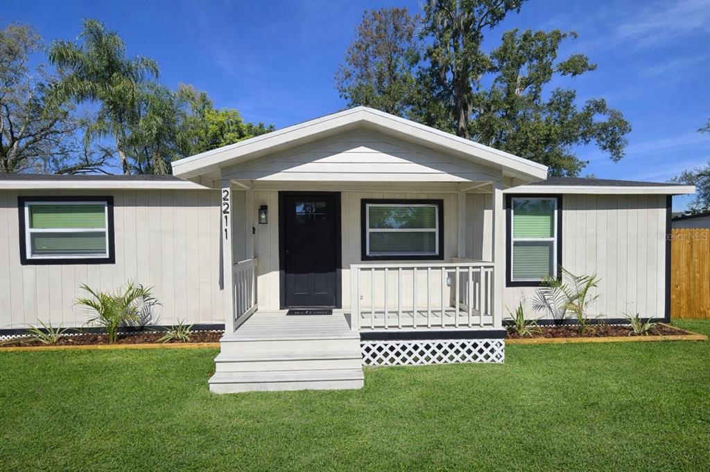2211 AZALEA COURT