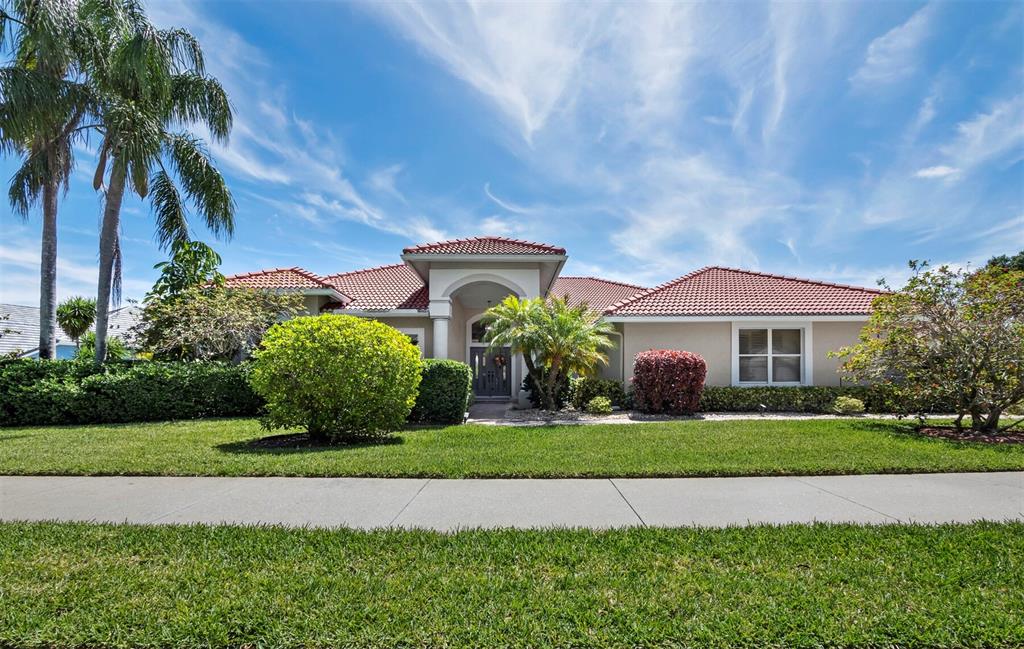 8615 WOODBRIAR DRIVE