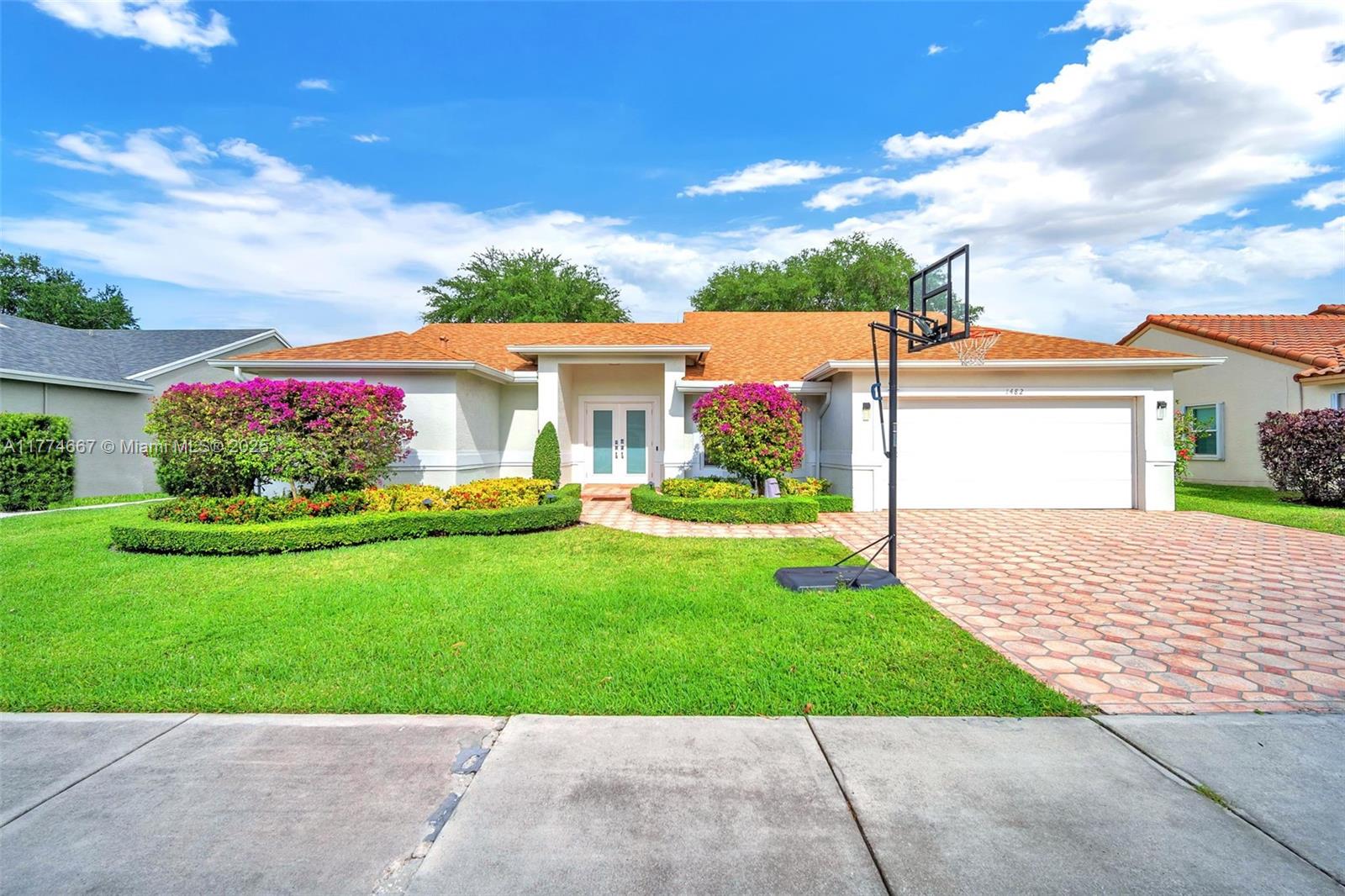 1482 SW 97th Ln, Davie FL 33324