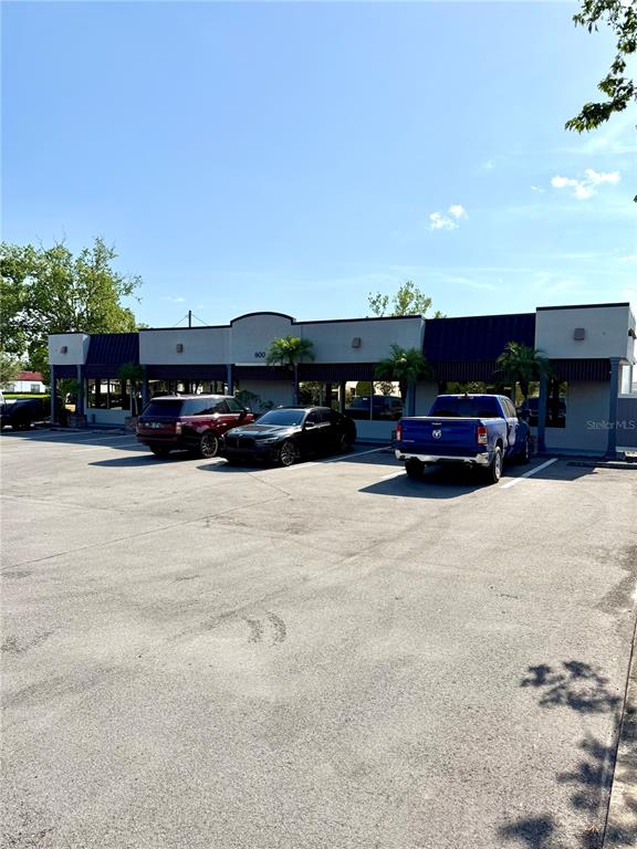 800 FORMOSA AVENUE