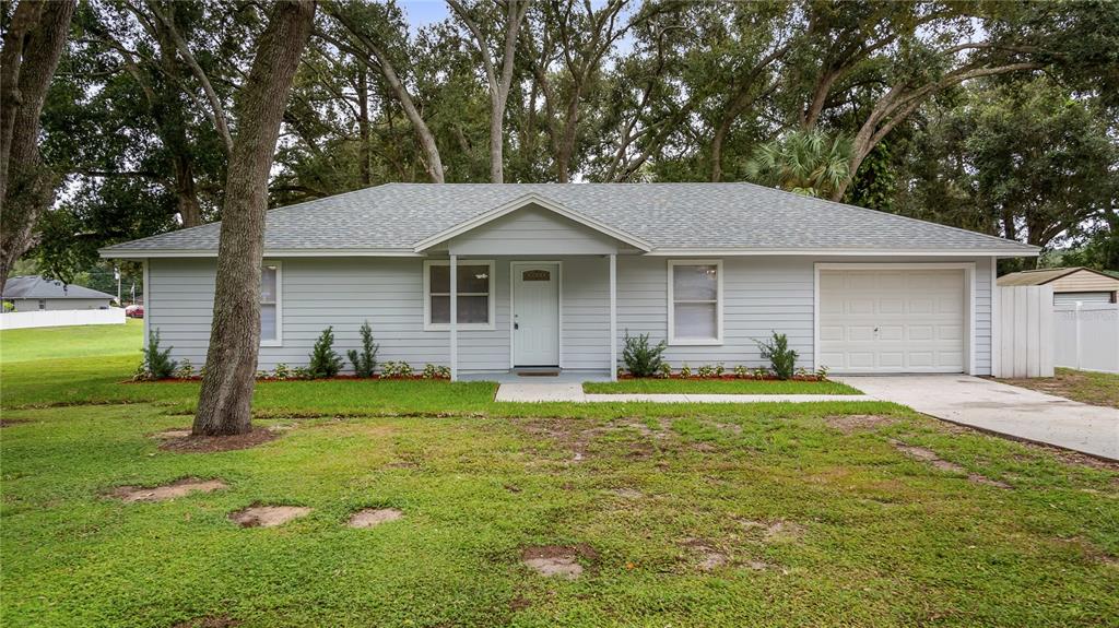 114 W OSCEOLA COURT