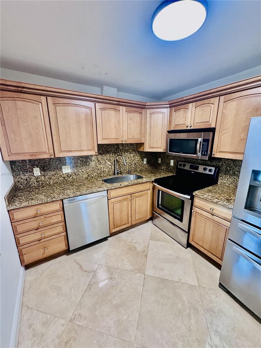 140 S CYPRESS ROAD # 128, Pompano Beach FL 33060