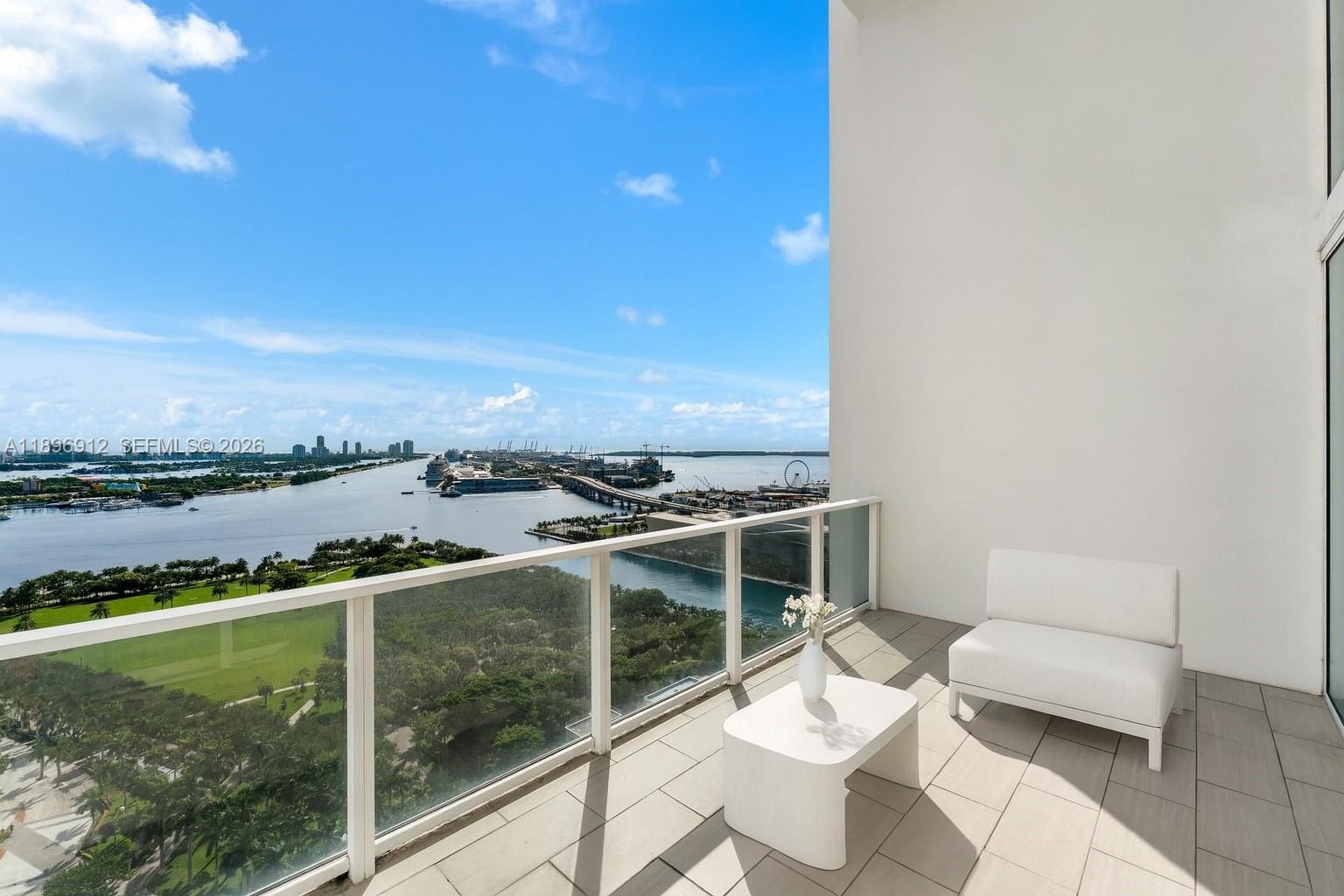 1040 Biscayne Blvd # 2402, Miami FL 33132