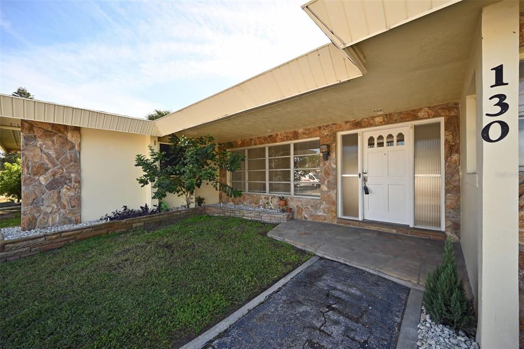 130 60TH AVENUE, ST PETE BEACH, FL — photo 3 of 30