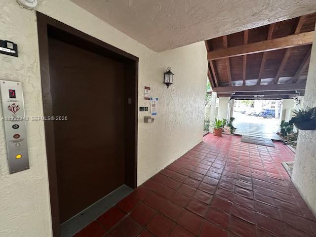 elevator from bottom floor — MIAMI, FL