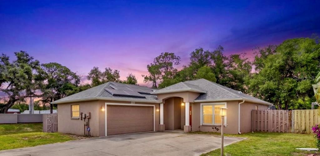 1881 SUMMER WALK CIRCLE