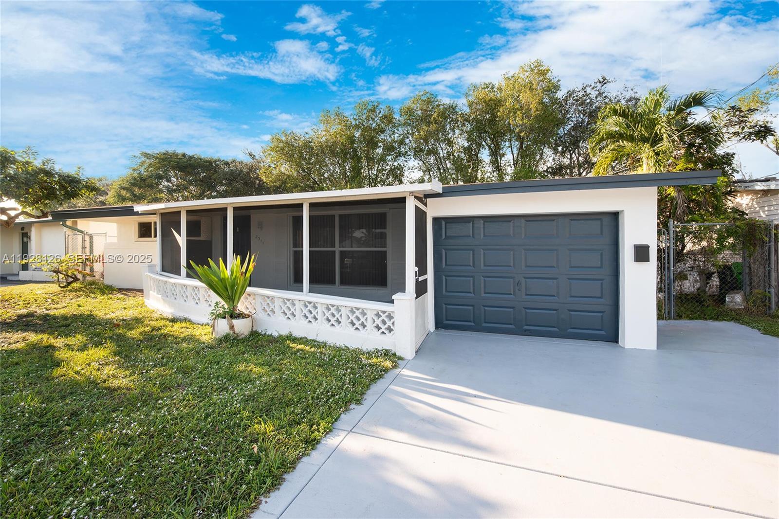 2311 NW 73rd Ave, Sunrise FL 33313