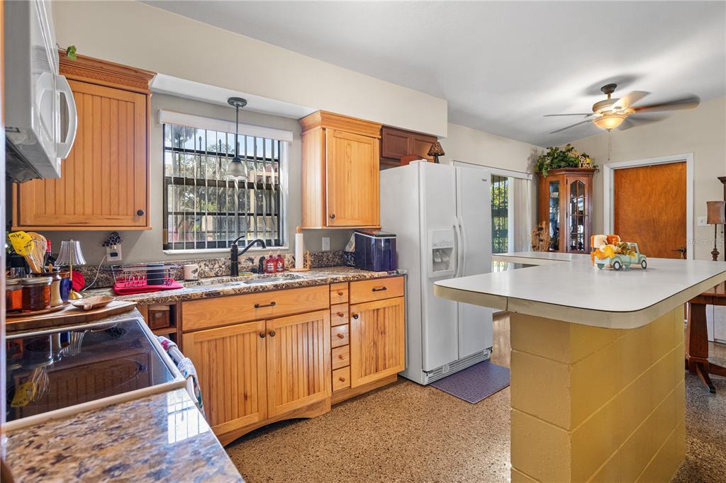 528 DOCTORS DRIVE, OVIEDO, FL — photo 5 of 19