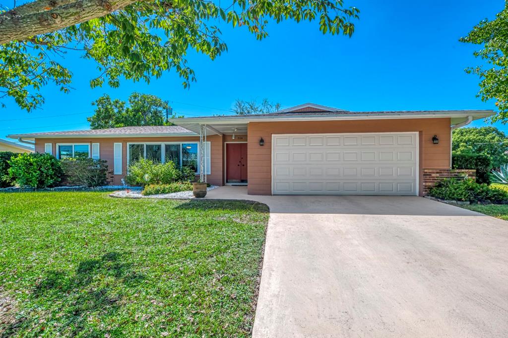 526 OXFORD DRIVE
