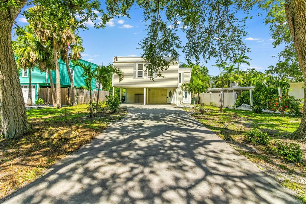 643 CALLE DE PERU, SARASOTA, FL — photo 5 of 30