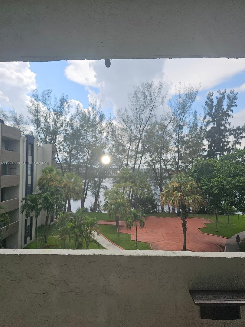 10000 NW 80th Ct # 2415, Hialeah Gardens FL 33016