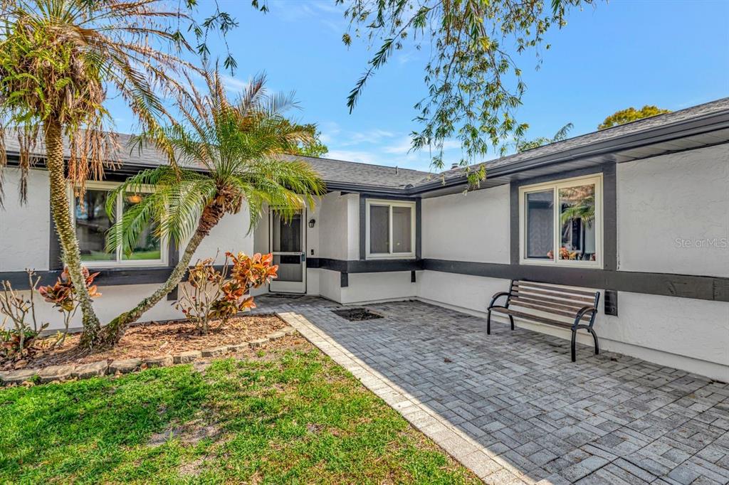 435 LAKEVIEW DRIVE, OLDSMAR, FL — photo 2 of 30
